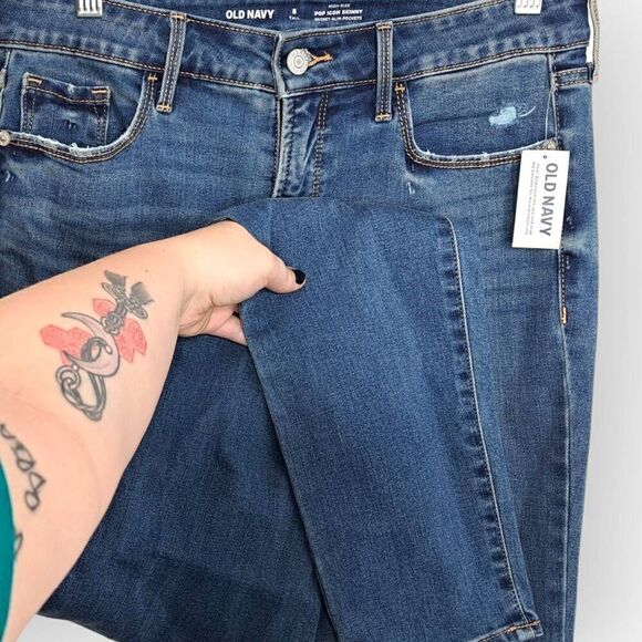 Old Navy Women's High-Waisted Distressed Pop Icon Skinny Jeans in Medium Indigo - Picture 4 of 9